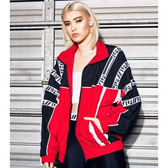 LF Windbreaker - Picture 2 of 8